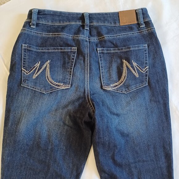 Maurices Women's Jeans Highrise Bootcut Flare Dark Wash Stretch Size 6 Long - Picture 5 of 11